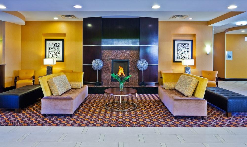 Holiday Inn Express Nashville-Opryland, An Ihg Hotel מראה חיצוני תמונה